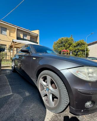 Auto o parti ricambio serie 1