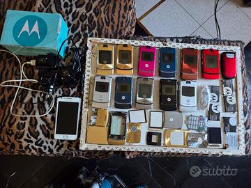 collezione di cellulari vintage Motorola Razar V 3