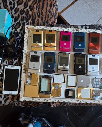 collezione di cellulari vintage Motorola Razar V 3