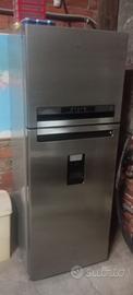 Frigorifero Whirlpool con dispenser