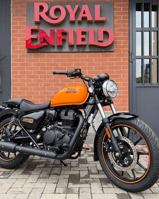 Royal Enfield Meteor 350 FIREBALL ORANGE