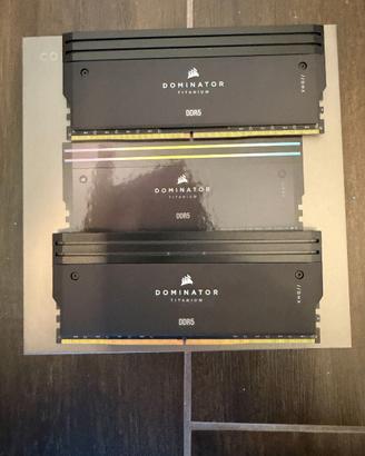 Memorie Corsair Dominator Titanium CMP64GX5M2X6600
