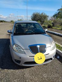  Lancia y 1300 multijet