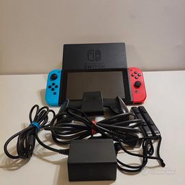 Nintendo Switch V1 completa di accessori e cavi - 