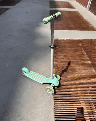 Monopattino bimbo bimba 3 Ruote 3-8 Anni verde