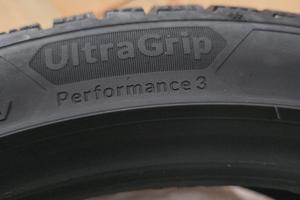 Gomme nuove GOODYEAR 215/45 R18 V93  M+S