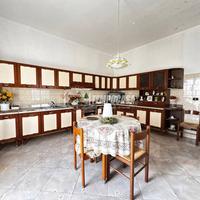 VILLA INDIPENDENTE CON AMPIO TERRENO