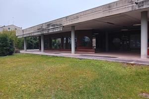 Immobile commerciale (negozio bar/ristorante-uffic