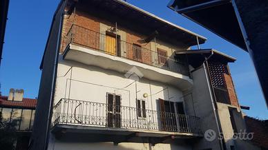 2 LOCALI A POMBIA