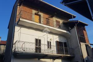2 LOCALI A POMBIA