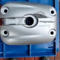 copri valvole in magnesio per BMW r1150 r - destro