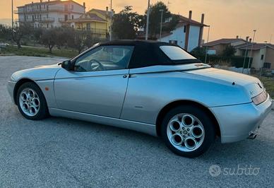 Alfa romeo spider 916