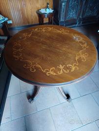 TAVOLO IN LEGNO   