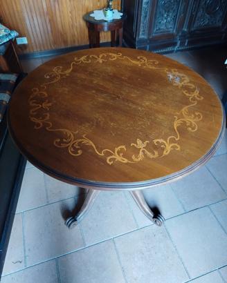 TAVOLO IN LEGNO   