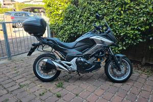Honda NC750X cambio manuale