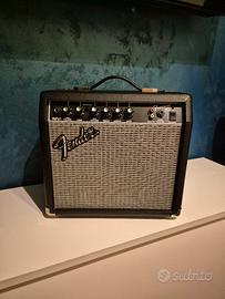 Fender Frontman 15g amplificatore 