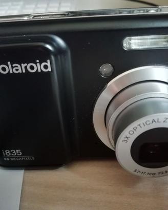 POLAROID i835