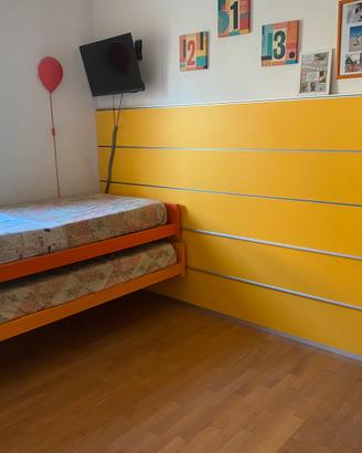 Boiserie con 2 letti singoli scorrevoli