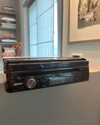 Autoradio Xomax con touch screen retrattile