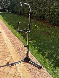 Supporto treppiedi per fisarmonica organetto