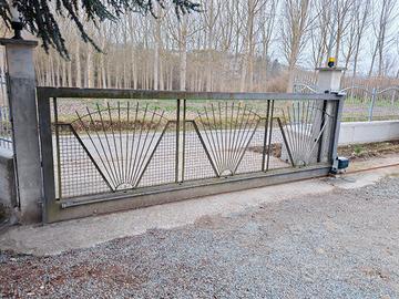 cancello scorrevole + ringhiera