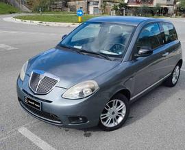 Lancia Ypsilon 1.3 MJT 75 CV Diva