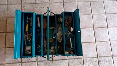 Cassetta attrezzi completa di tutto 