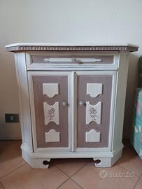 Mobiletto shabby chic bianco/tortora con rose