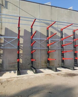 Scaffali per magazzino