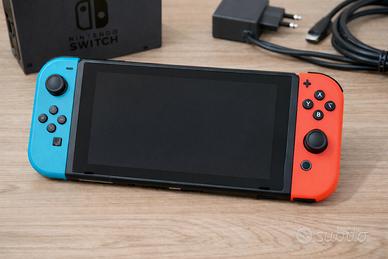 Nintendo Switch 1 completa di Joycon