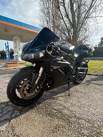 Yamaha r1