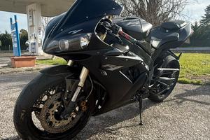 Yamaha r1