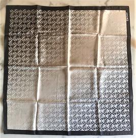 Foulard Donna Karan New York