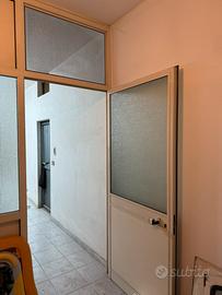 Porta vetrata completa in alluminio