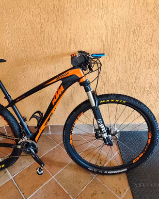 MTB 29 KTM myroon serie in carbonio
