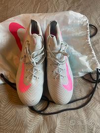 scarpe da calcio con sacca di trasporto