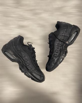 Nike Air Max 95 Triple Black n.41 – Ottime
