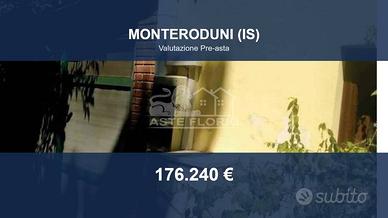 Immobile in asta di 353 m² con più di 5 locali a M