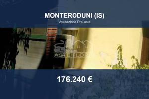 Immobile in asta di 353 m² con più di 5 locali a M