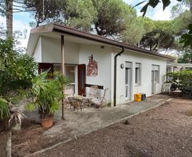 Villa tricamere piano unico vicino al mare