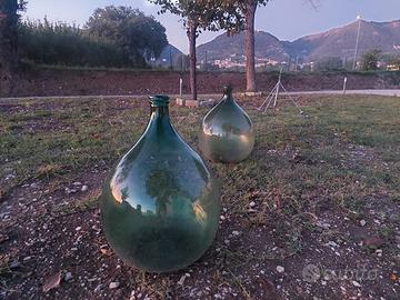 2 damigiane  grandi in vetro verde