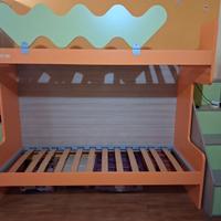 Lettini a castello con scala contenitore