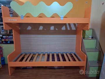 Lettini a castello con scala contenitore