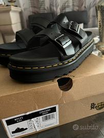 Sandali Dr.Martens