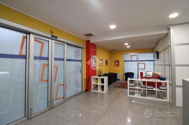 NEGOZIO A OSIO SOTTO