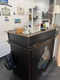 scrivania legno multiuso,per bar,pub ,barbiere