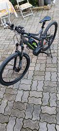mountain bike pedalata assistita (elettrica)