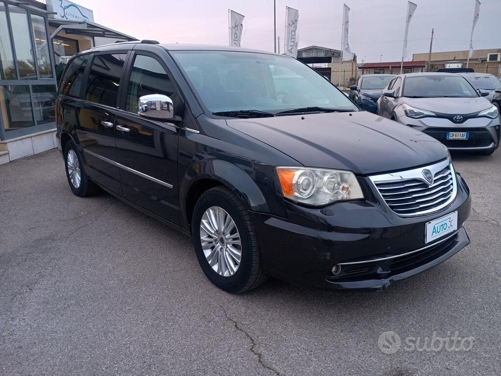 Lancia Voyager