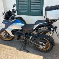 Moto QJ SRT 800X