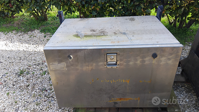 Cassetta per camion autocarro